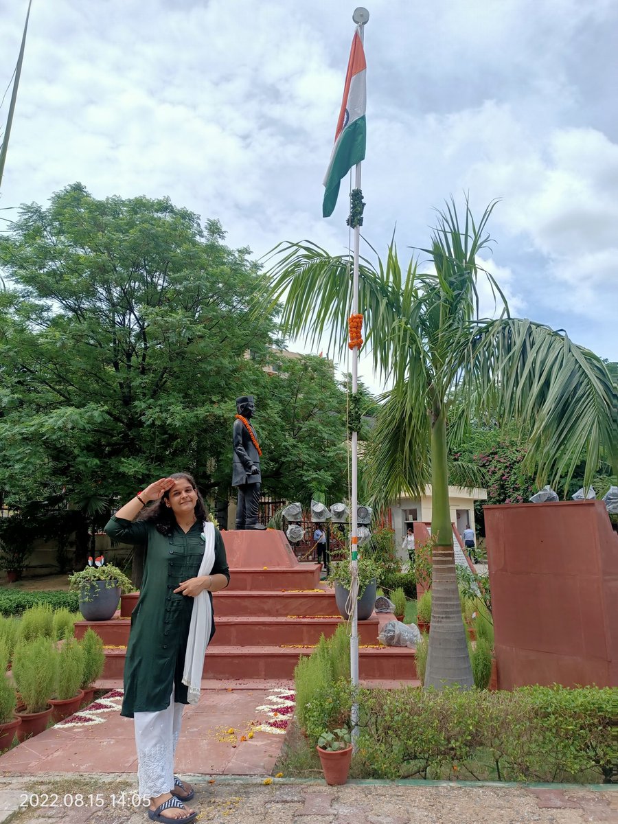 prachi_rikhari's tweet photo. #AazadiKaAmritMahotsav
#HarGharTiranga
#IndependenceDayIndia
Celebrating 75 years of Independence ❤️🇮🇳🌹✨
#EkBharatShreshthaBharat
#DelhiUniversity
#SRCASW
Happy 76th Independence Day🇮🇳✨❤️
@narendramodi
@EBSB_Edumin
@EbsbSrcasw
@SrcaswD https://t.co/5CeRX5CNAR