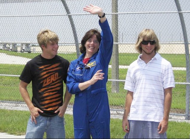 Astro_Cady's tweet photo. #OTD 8/15/2007: The wakeup song for #STS118 was "Good Morning World," written and performed by Mission Specialist (and teacher-in-#space) Barbara Morgan's son, Adam.

Ryan (left) and Adam (right) with Barbara Morgan (center) Photo via VC Star @NASA https://t.co/rrxivl87GV