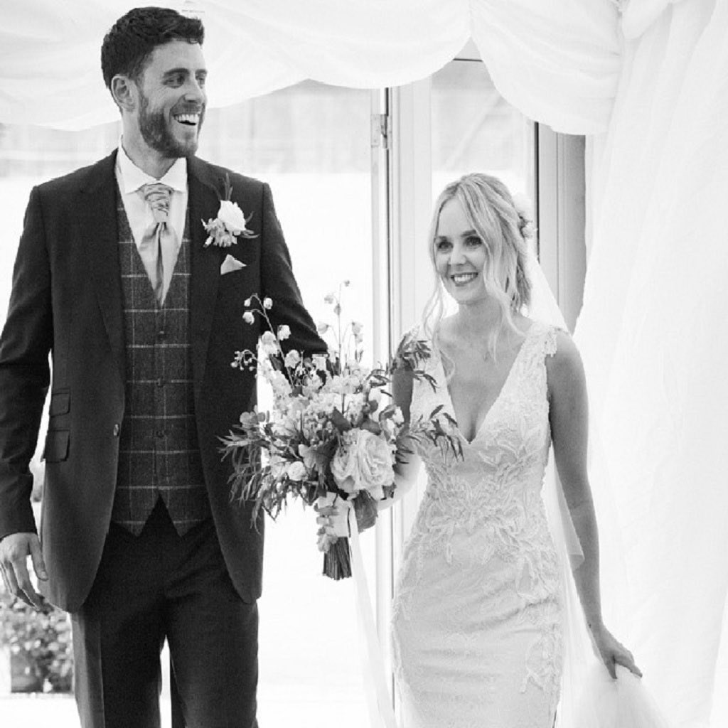 MarkCatney's tweet photo. 3 years ago a man left his wife to go to work. Because of the selfish and criminal acts of others the world lost a good soul and a young bride her husband. Thinking of PC Harper's family, friends and the #BlueFamily #NeverForgotten #State11 #PCHarper https://t.co/nQROPgoRle