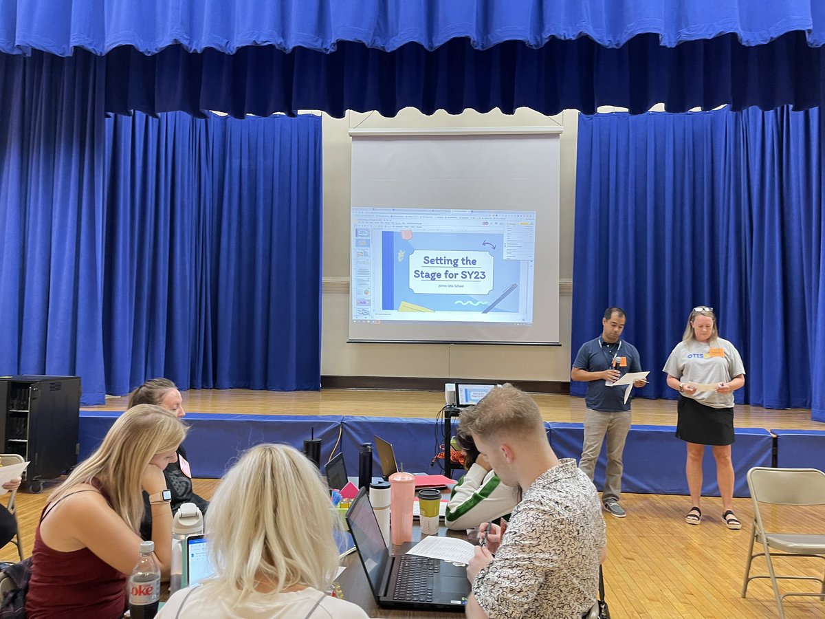 OtisSchool's tweet photo. Welcome back Otis Staff! We are looking forward to an OWLtastic year ahead! #otispride @ChiPubSchools @CPS_CEO_PM @CPSNetwork6 https://t.co/T1GvyHByQP