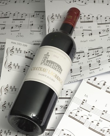 mywine_ro's tweet photo. Asocierea vinului cu muzica devine din ce în ce mai populară în zilele noastre, iar eficiența utilizării muzicii pentru a îmbunătăți experiența de degustare a vinului a primit o confirmare empirică substanțială.
https://t.co/mYV6puzNBX
#MyWineRo #SavureazaMuzica #WineMusicPairing https://t.co/HqXfIJJOmP