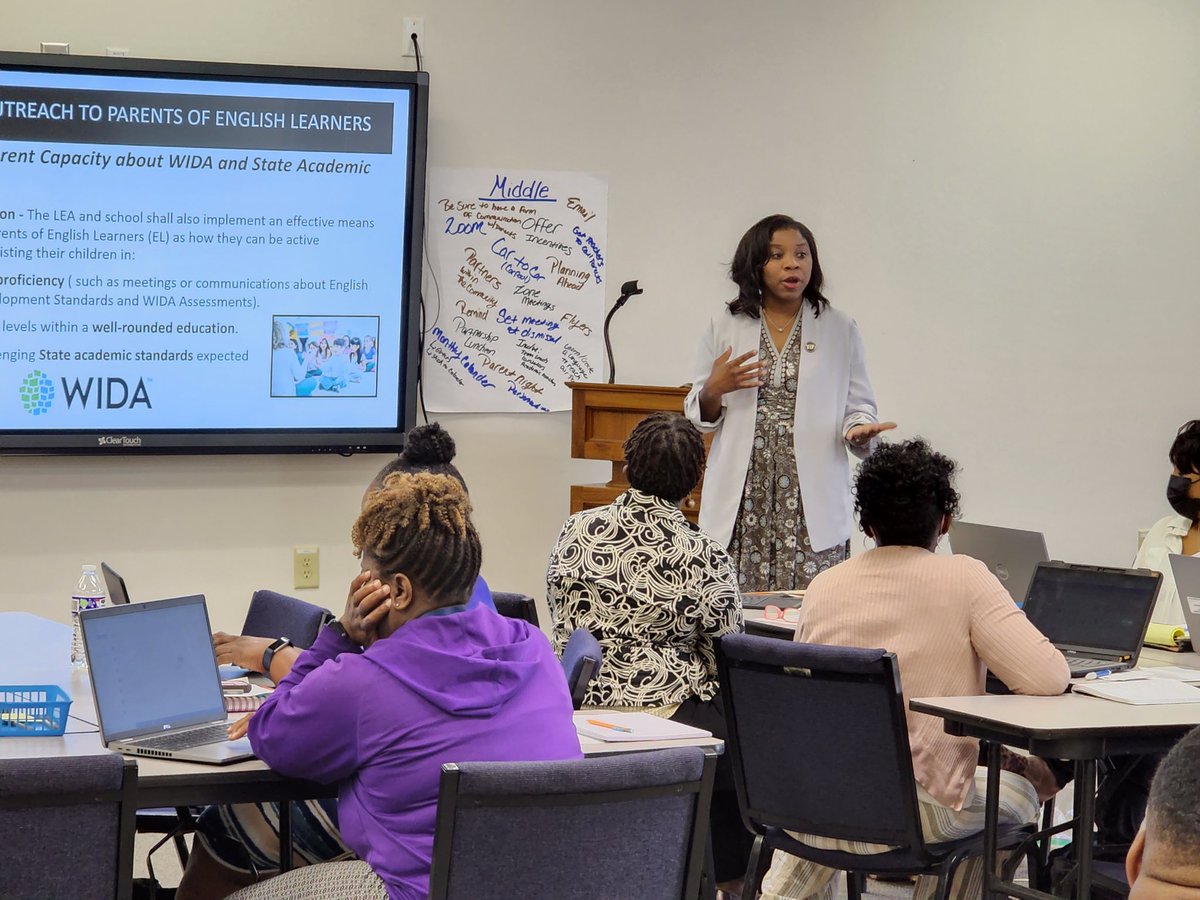 BCSDFamilies's tweet photo. Do you know your Family Engagement Facilitator at your school? Engaging families and students every day! @BibbSchools We are #Built4Bibb!! https://t.co/LfCtd1SERM