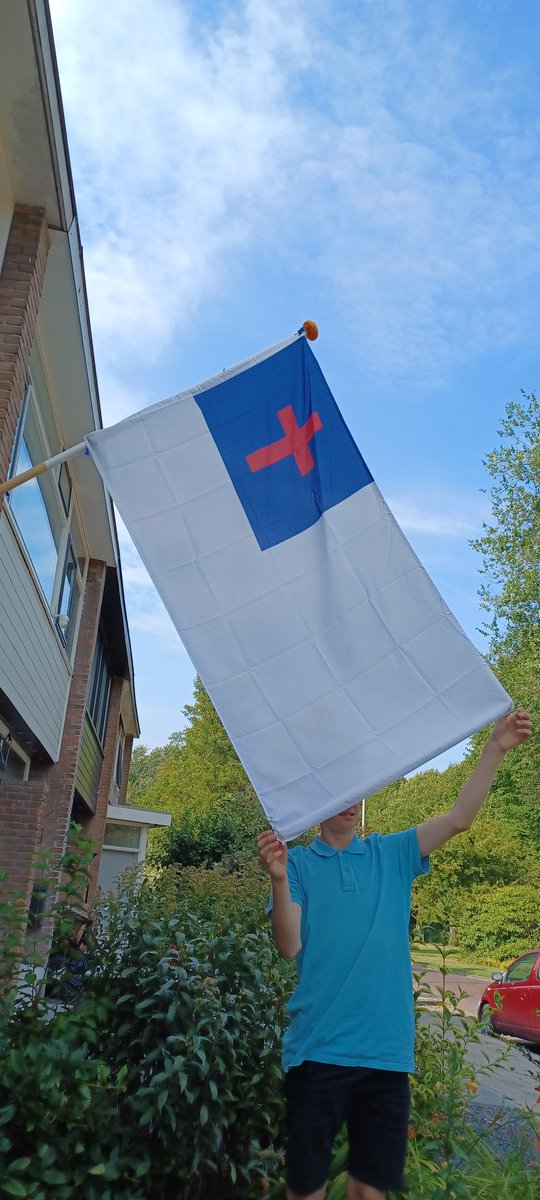 tj_boonstra's tweet photo. @RozemaHilbrand @vlagprotocol Ik kan mij niet identificeren met wat het kabinet hier in Nederland doet. Sinds dit jaar hang ik deze vlag uit op officiële vlag dagen https://t.co/pkpwzluAEN