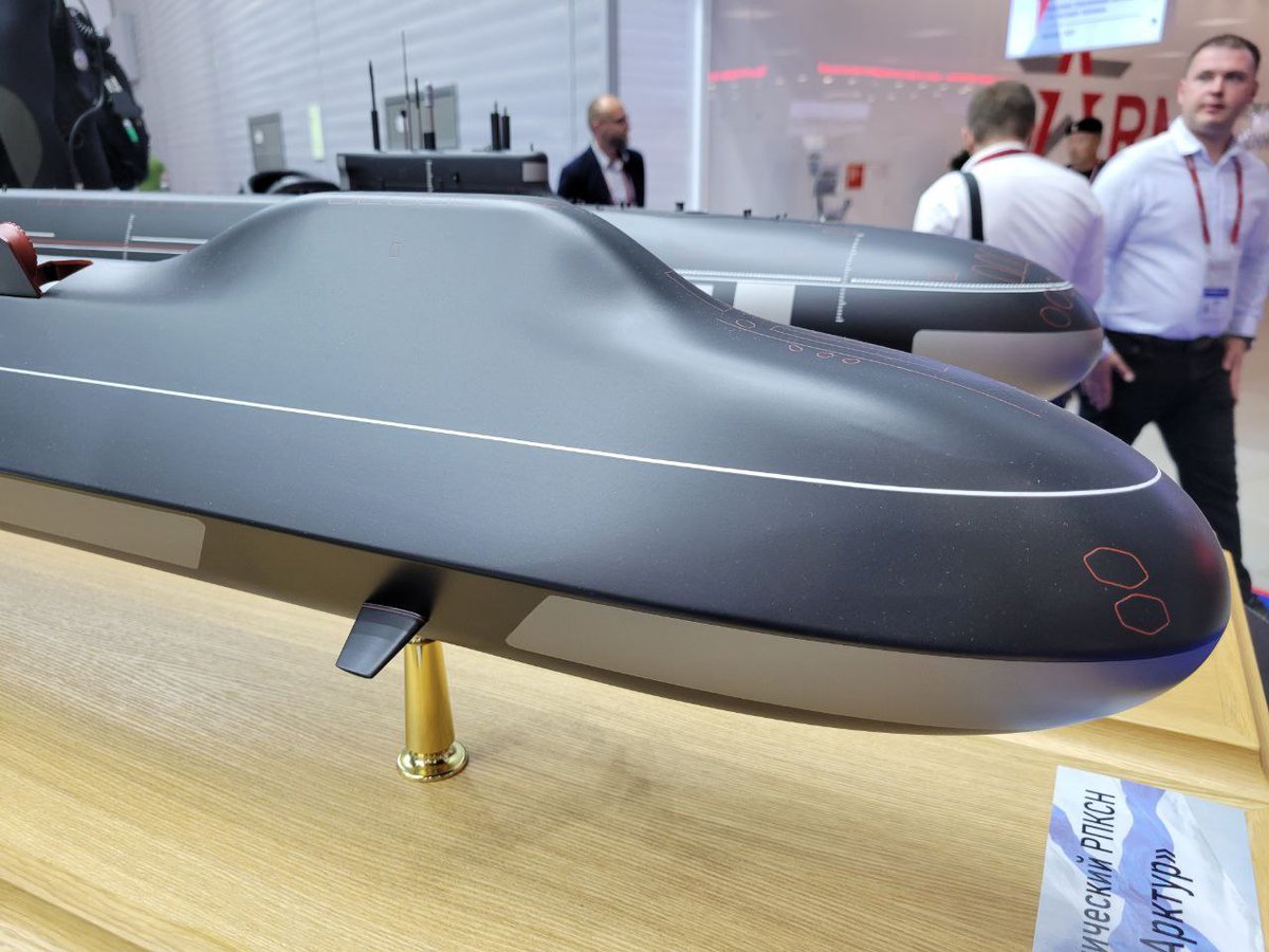 MrFrantarelli's tweet photo. At the forum "Army-2022" the concept of "Arctic missile submarine strategic cruiser" "Arktur" is shown.
📸Mikhail Zherdev. https://t.co/tynPp5D3CR