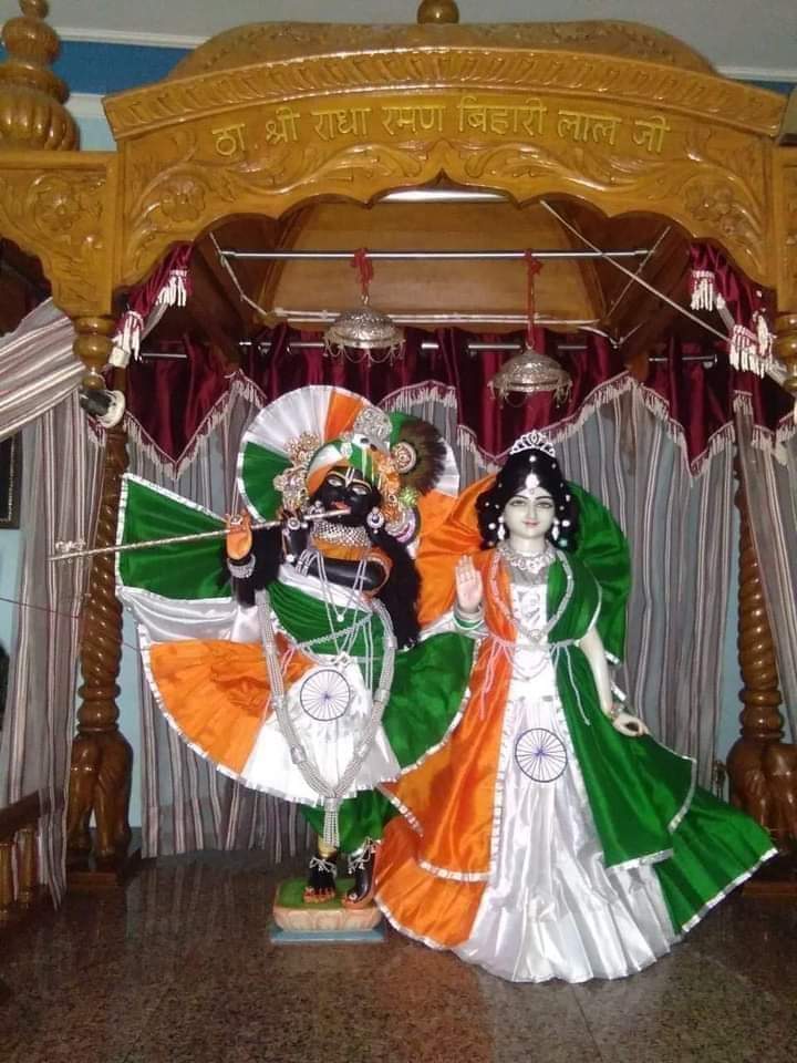 Chander2489's tweet photo. @GParshed Wishing,Happy Independence Day,15th Aug 2022,
#IndiaAt75 
#Vandematram 
#HarGharTiranga 
*Bharat Mata Ki Jai - Jai Hind* https://t.co/r3em136nZP