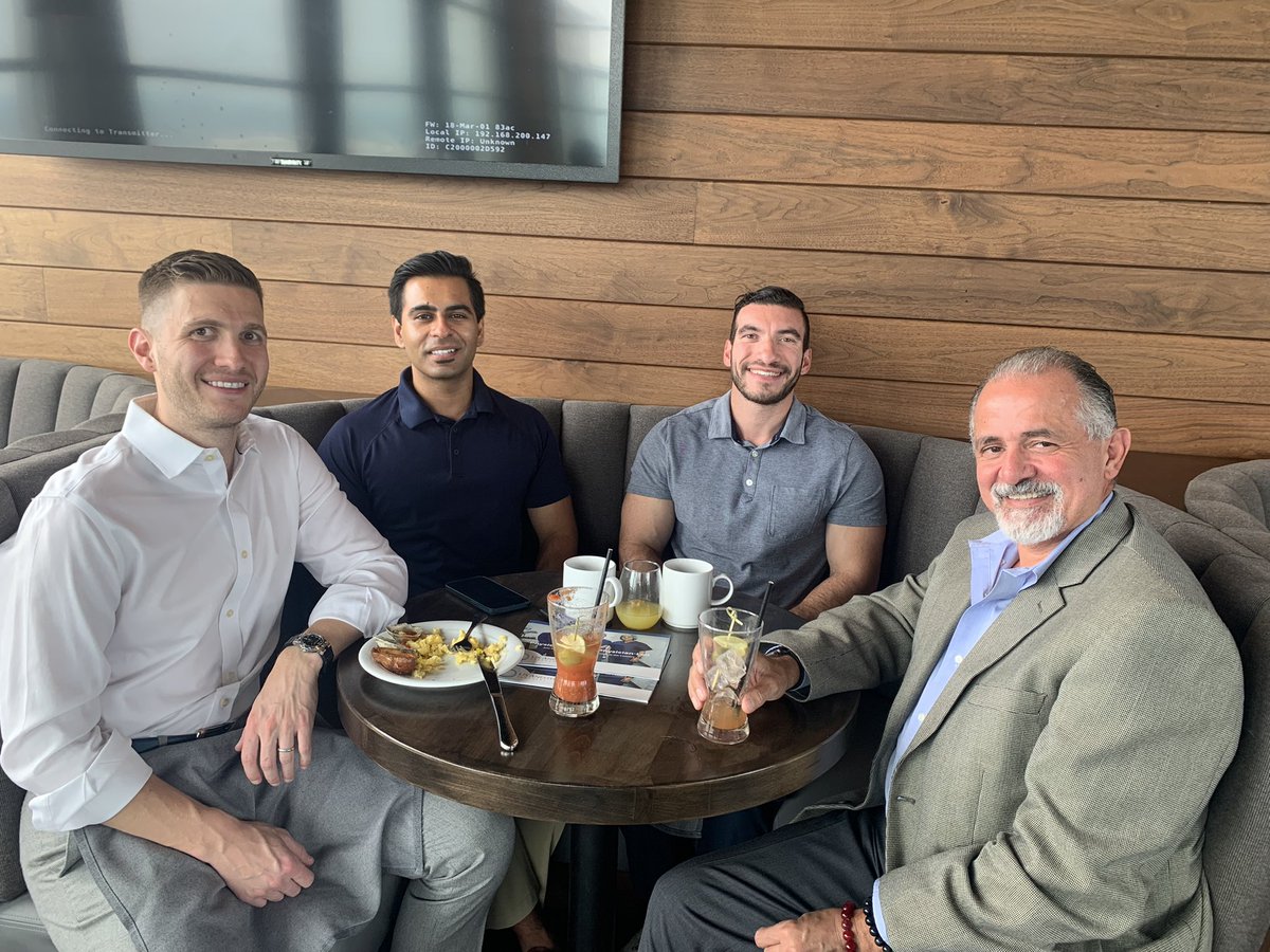 Jamie_DCO's tweet photo. Sad to say goodbye #chicago! Thank you anesthesia #residents for joining US Anesthesia Partners for Sunday Brunch!
@USAP_Updates
#anesthesia #MedTwitter #rooftopviews #SundayBrunch #letsconnect #residentlife #chicagoresidents #chicagoland https://t.co/Eqic5d4rTt