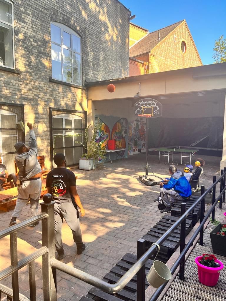 BBBB_Nottm's tweet photo. Peace, love and light!! #summerholidays @bbbb_nottm and @base51youth have partnered up for the last 2 weeks to deliver free food, fun, gym, dance and studio sessions to #nottinghams young people
Donโt hesitate to share this post or contact us ๐คโค๏ธ๐๐ https://t.co/yVsDh6vnk3