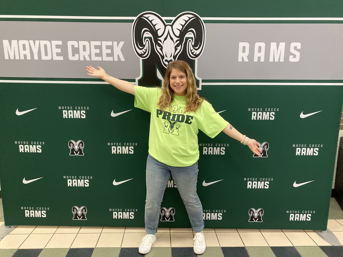 _mrsbalderas's tweet photo. I am so excited to be returning to THE CREEK this year!! I cannot wait to meet my students on Wednesday and show them what Ram PRIDE is all about 🐏💚🔬 https://t.co/aJaechP27a