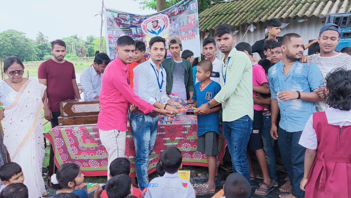 HelpVirat's tweet image. Happy 76th Independence Day to all. 
We promised that we will do something for helpless child on this special day, so all most 100 children enjoyed with @HelpVirat 
The children belong to the East Medinipur and Hooghly. 
Stay connected with us guys.