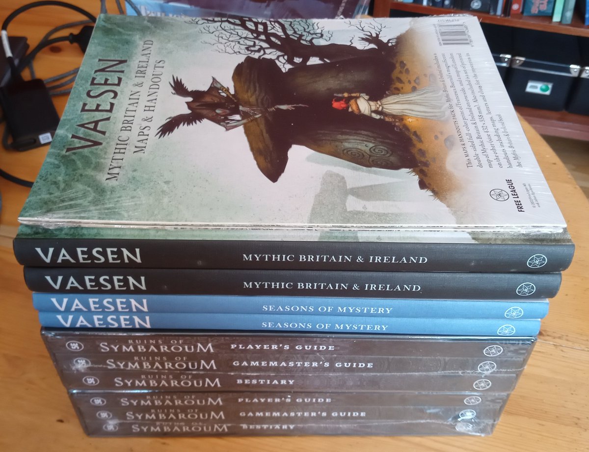 Algstrand's tweet photo. And, finally, some stuff I made. #vaesen #ruinsofsymbaroum https://t.co/k1vbXKHbVi