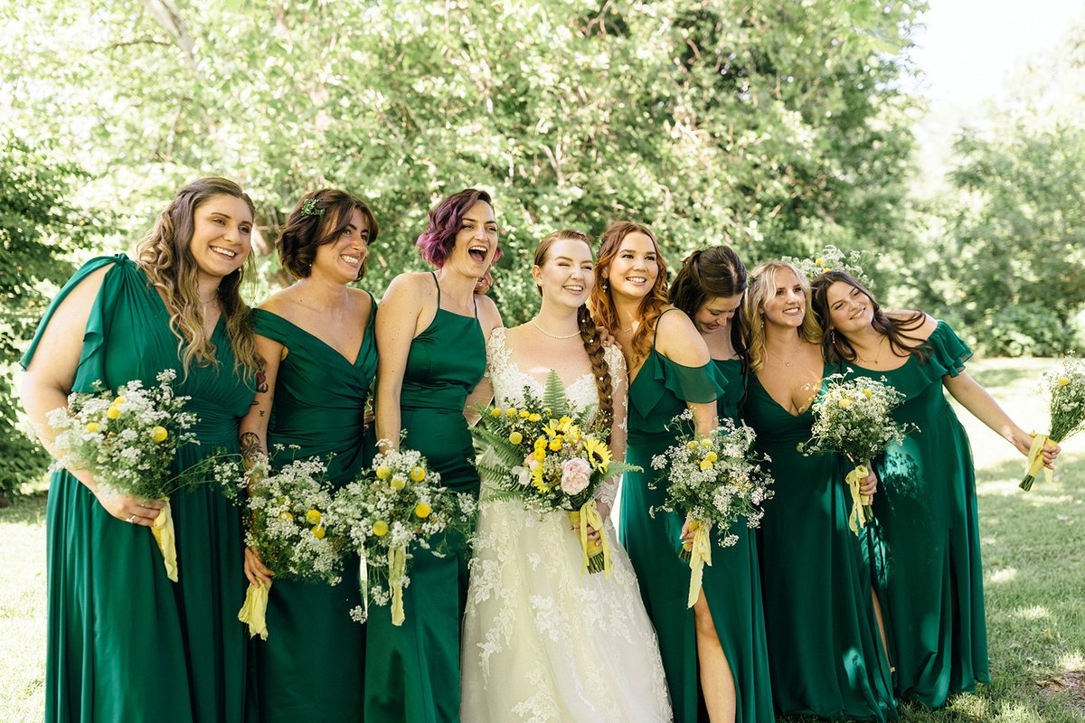 lovedearcleo's tweet photo. In LOVE with these Satin & Chiffon mix & match styles! 🌲😍
Dress Styles: Willow, Piper, Luna, Layla, Delilah, Zoey, Abigail
Color: Pine
👰 @meghanhughes
📸 @rachelvkinglifestyle
#DearCleo #DearCleoCrew #WeddingInspo #BridesmaidDress #BrideSquad #Wedding #SizeInclusive https://t.co/X3ZnMXfi4t