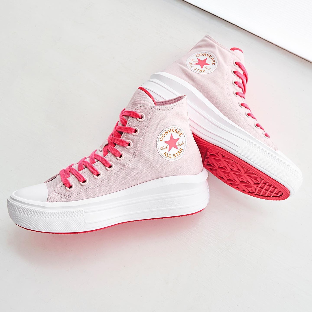 KeizerStation's tweet photo. #Back2School: Check off your list with essentials from brands perfectly fit for you at Famous Footwear 😍 

Get back-to-school savings for under $50 in-store today! https://t.co/iQpoIYkPmC