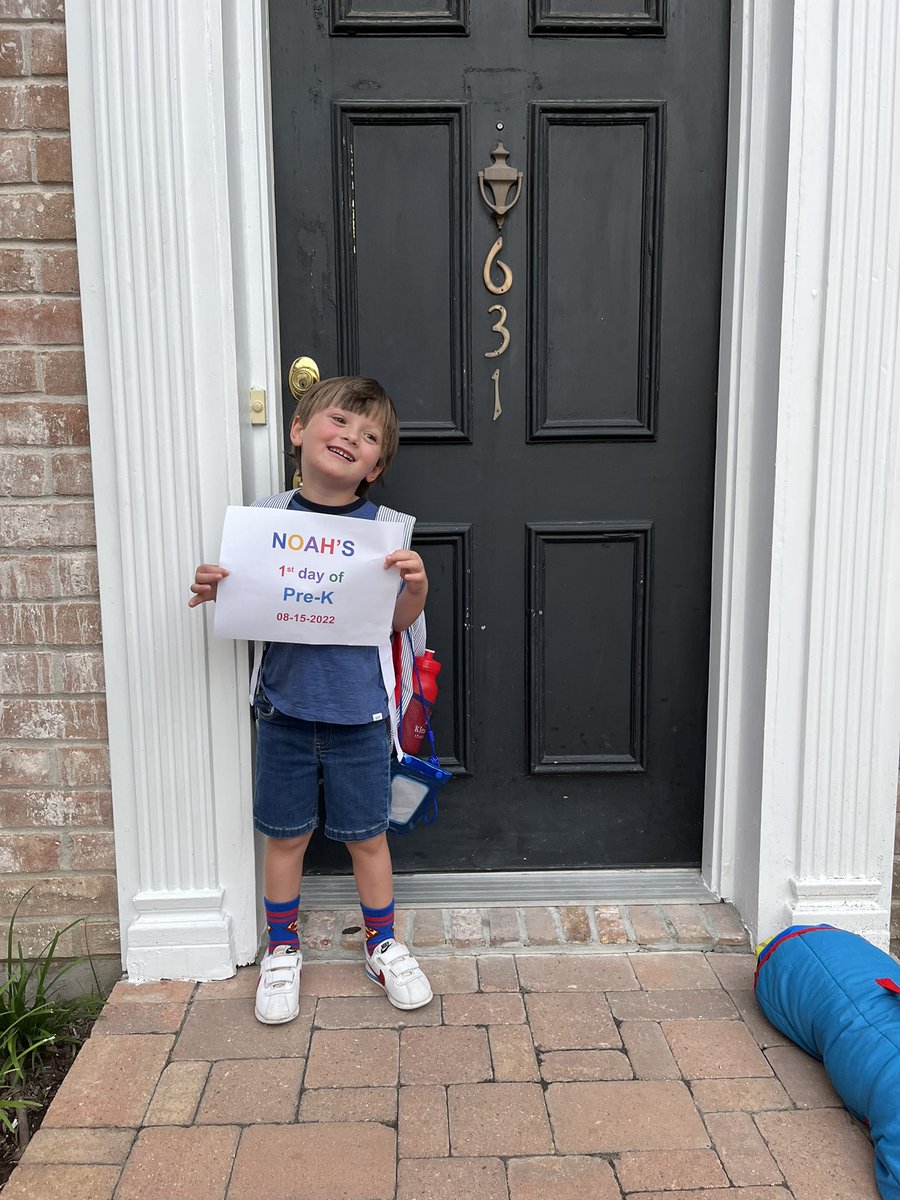 nthetrenches's tweet image. Had to join the fad and do a 1st day pic #SBISD