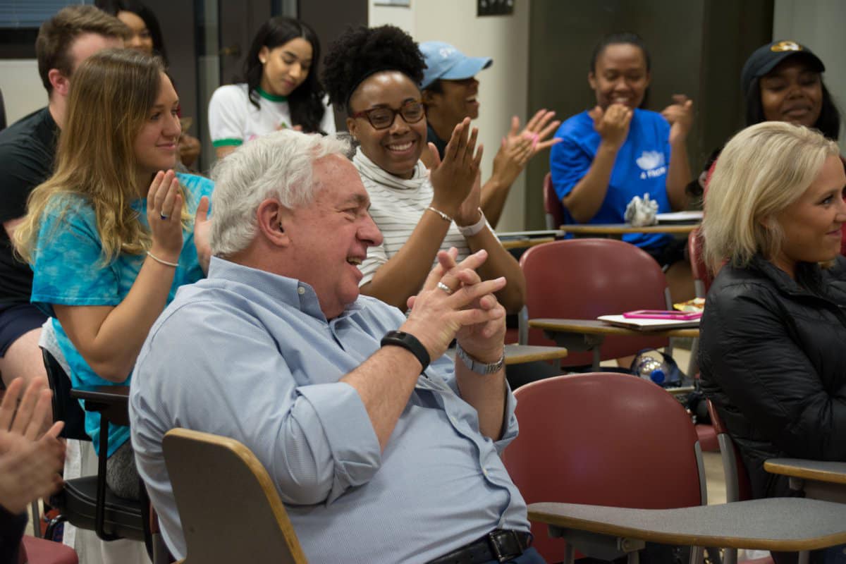 staceywoelfel's tweet photo. Details are in place for a memorial service for Kent Collins. Friends and family will gather at the Reynolds Alumni Center on the Mizzou campus at 2 pm on Saturday, Sept. 24. The family would like an attendance estimate, so please RSVP: https://t.co/vzzRvwKB8y https://t.co/4v4Sb10tzF