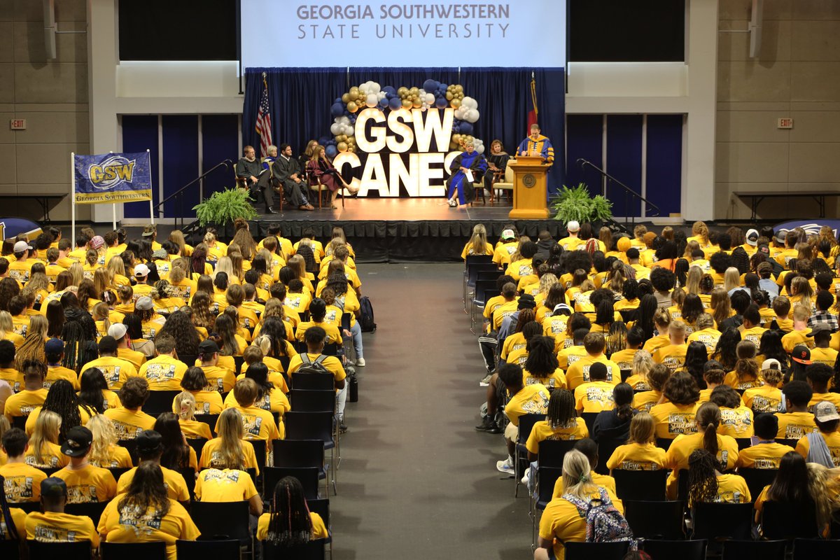 GaSouthwestern's tweet photo. Last week, nearly 500 incoming freshmen - the largest freshman class in GSW history - participated in the Freshman Convocation, an event that marks the end of Orientation and officially welcomes them into the Hurricane family. #TakeYourFirstYearByStorm #TakeTomorrowByStorm https://t.co/1rHqvKUhEx