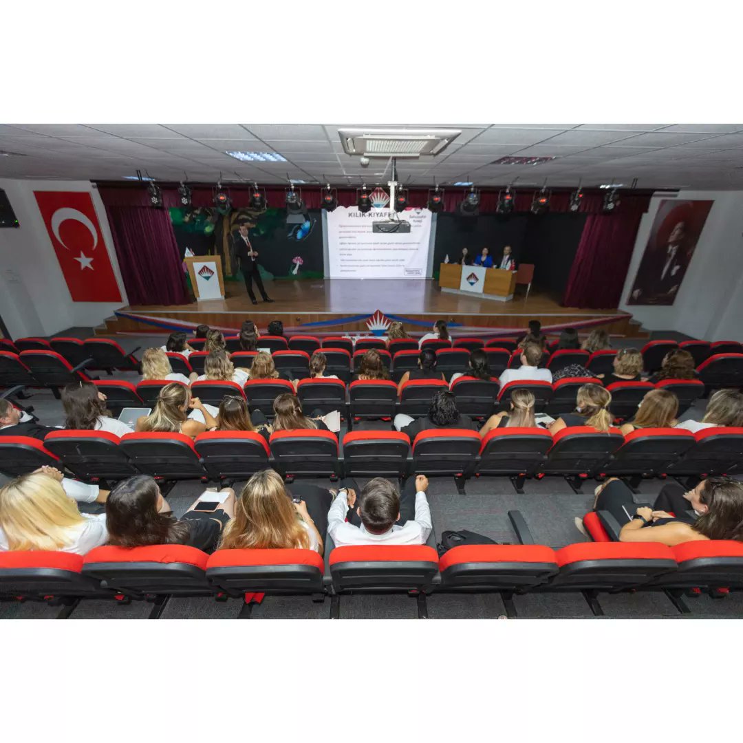 BlkBahcesehir's tweet photo. Balıkesir Bahçeşehir Koleji  2022-2023 Eğitim-Öğretim Yılı toplantımızı Okul Müdürümüz Sn. Buket ADIGÜLER'in önderliğinde,  değerli öğretmenlerimizle buluşmanın heyecanı ile tamamladık.
Sağlık ve başarı dolu bir yıl olmasını dileriz.🧿💙❤️ https://t.co/8A48SZ5auH