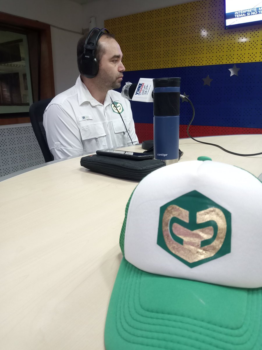 criptopionero's tweet photo. 📻Hoy estuvimos entrevistando a el equipo de @goldglobalcorp quien nos ofreció detalles de sus servicios dirigidos a los #emprendedores y nos comentarón los diversos proyectos criptos a futuro 🇻🇪⚡⚡ #LaAcademia https://t.co/F9nJMQQnmT