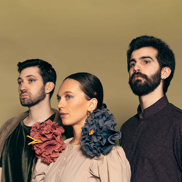 Tuesday night (8/16) the <a href="/DakotaMpls/">Dakota</a> welcomes the sunny, dreamy pop sounds of <a href="/_honeybutter__/">Honeybutter</a> and we have a pair of tickets up for grabs. RT to ETW and we'll pick a winner tonight at 8pm.
dakotacooks.com/event/honeybut…