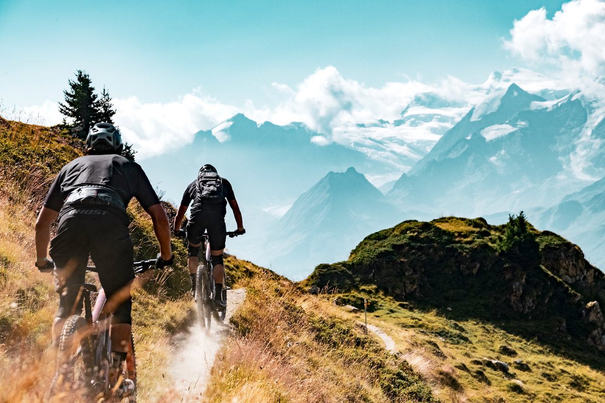 ebikesinternatl's tweet photo. Boom Times at Record-breaking 4th Edition Verbier E-Bike Festival in Stunning Swiss Alps #ebikes #cycling #eMTB #eAdventures #bikelife #EbikeWorldTour #SwissAlps #ebikefestival https://t.co/XpYFb2Bc9j https://t.co/HJM5yBlE76
