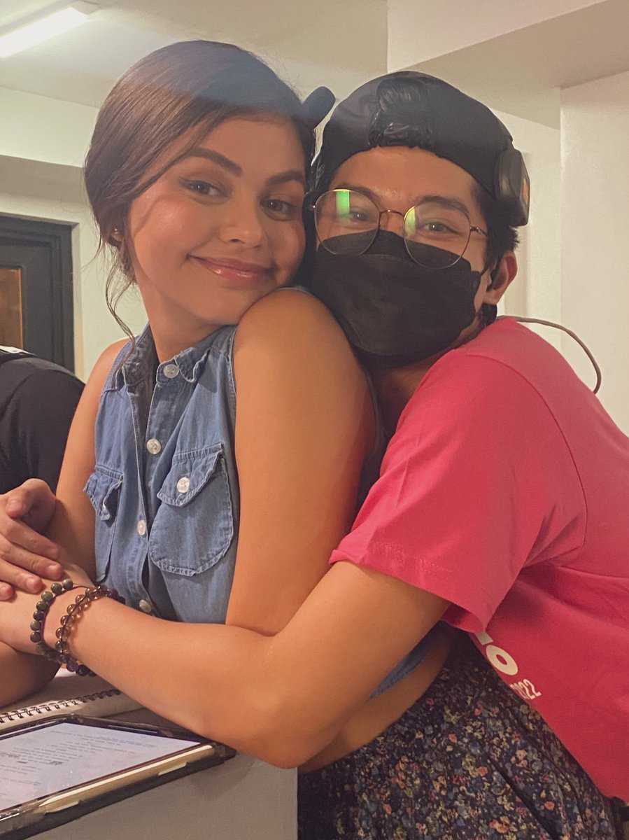 adrianlindayag's tweet photo. @iwanttfc just dropped all 6 episodes of #SleepWithMe !!! watch it now for free! production intern aq d2 hehehehe grabe yung kilig bw Janine at Lovi pakiwitness po 🔥💯 also, ang power na buong key staff ay babae/lgbt !!! congratulations direk @givemesam 🌈 THIS SHOW IS A GIFT https://t.co/54Mhh3sr90