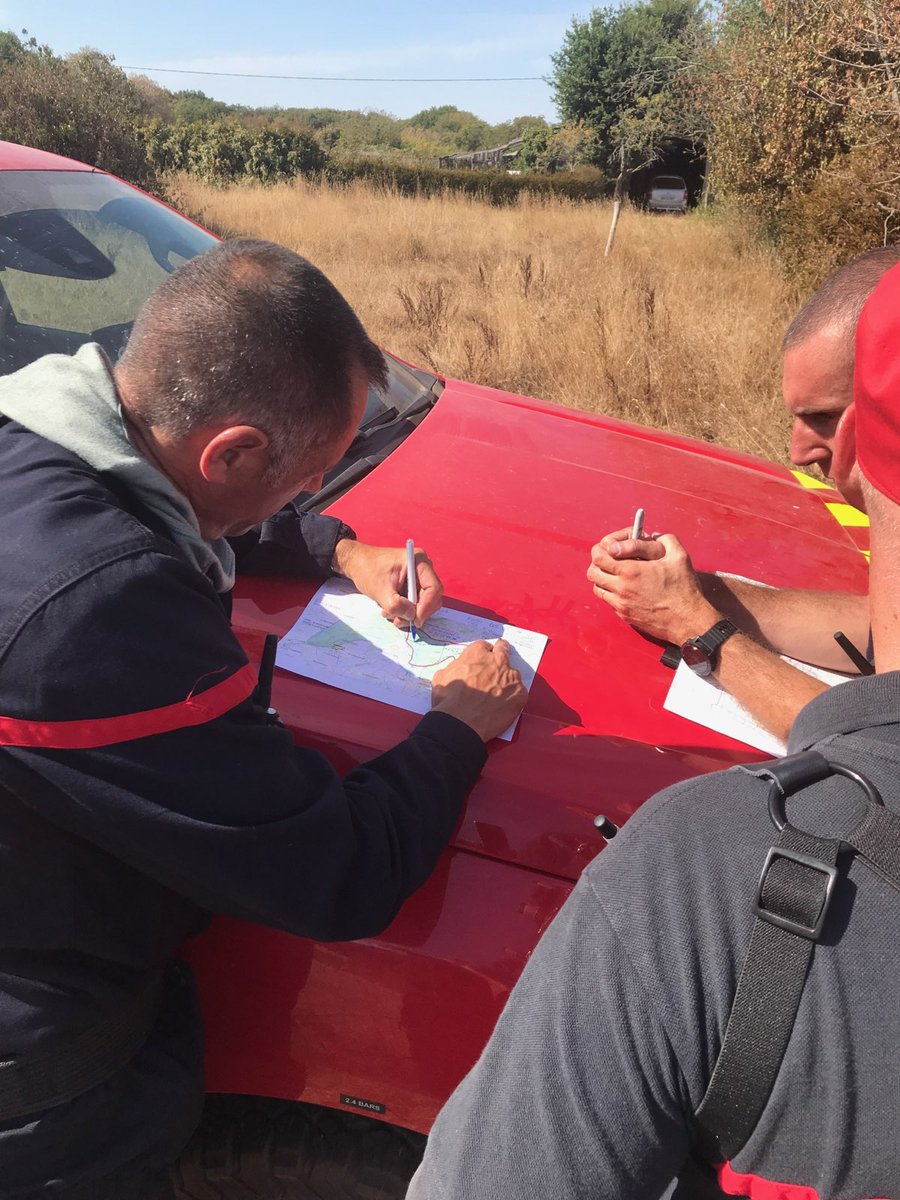 sdis67's tweet photo. [RENFORTS 🔥🌳] Après désengagement de la colonne Est Alpha dans le Morbihan et des renforts dans les Vosges, les #Pompiers67, notamment engagés sur les feux de #ForetBroceliande et #LeMenil ont regagné le Bas-Rhin aujourd'hui. 
👏 à tous ! https://t.co/b2lJZAMaRH