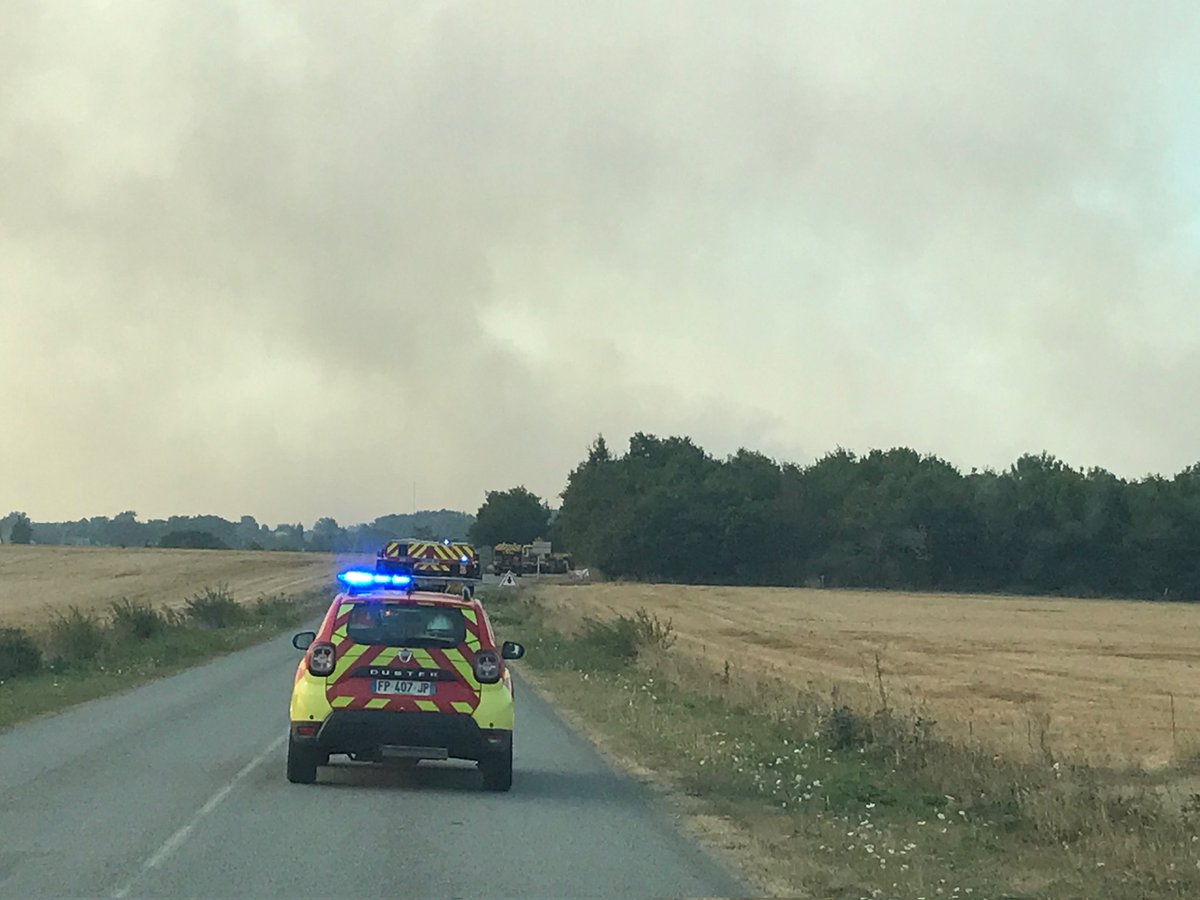 sdis67's tweet photo. [RENFORTS 🔥🌳] Après désengagement de la colonne Est Alpha dans le Morbihan et des renforts dans les Vosges, les #Pompiers67, notamment engagés sur les feux de #ForetBroceliande et #LeMenil ont regagné le Bas-Rhin aujourd'hui. 
👏 à tous ! https://t.co/b2lJZAMaRH