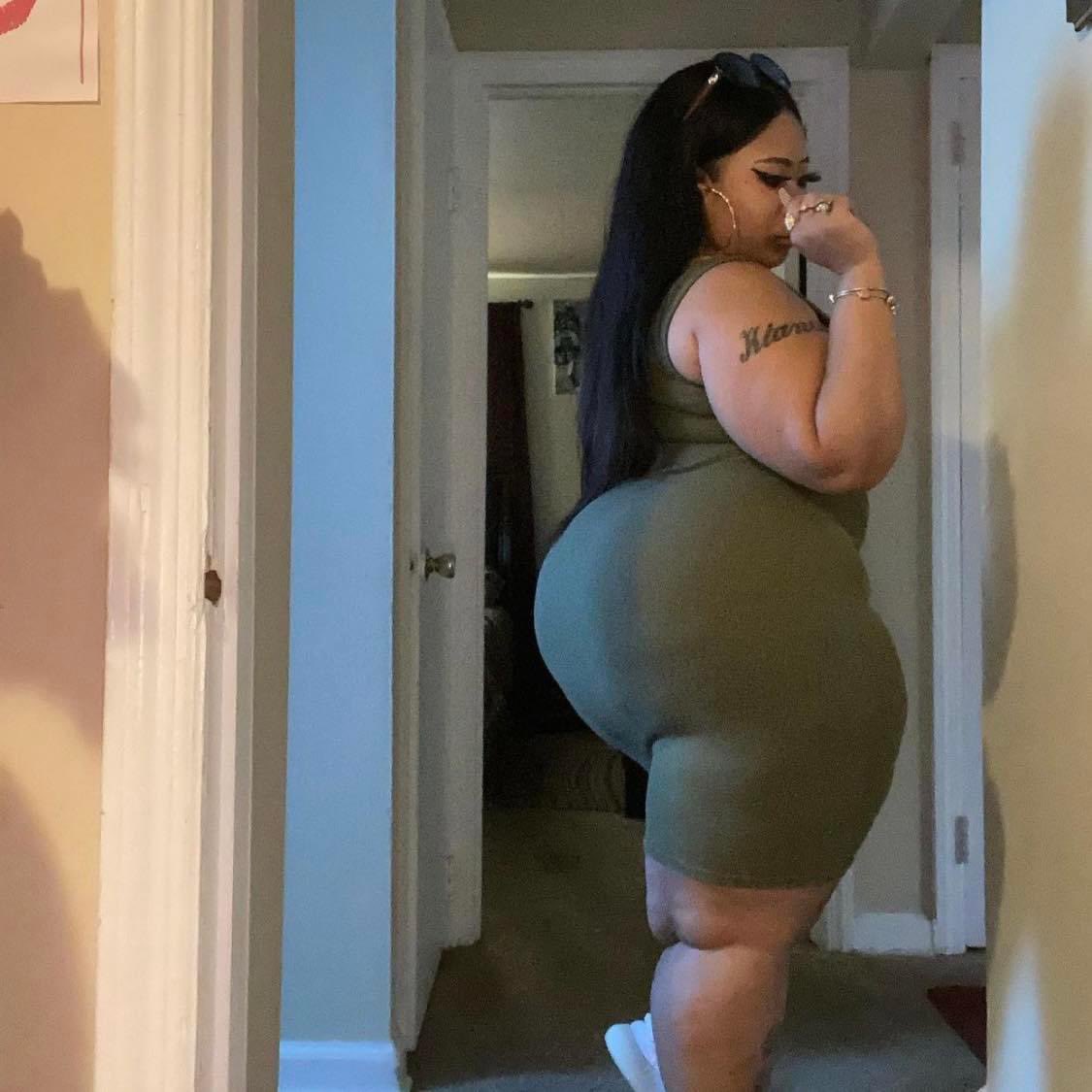 BbwMaturity's tweet photo. BBWs are beautiful https://t.co/NbwMpiu0WK