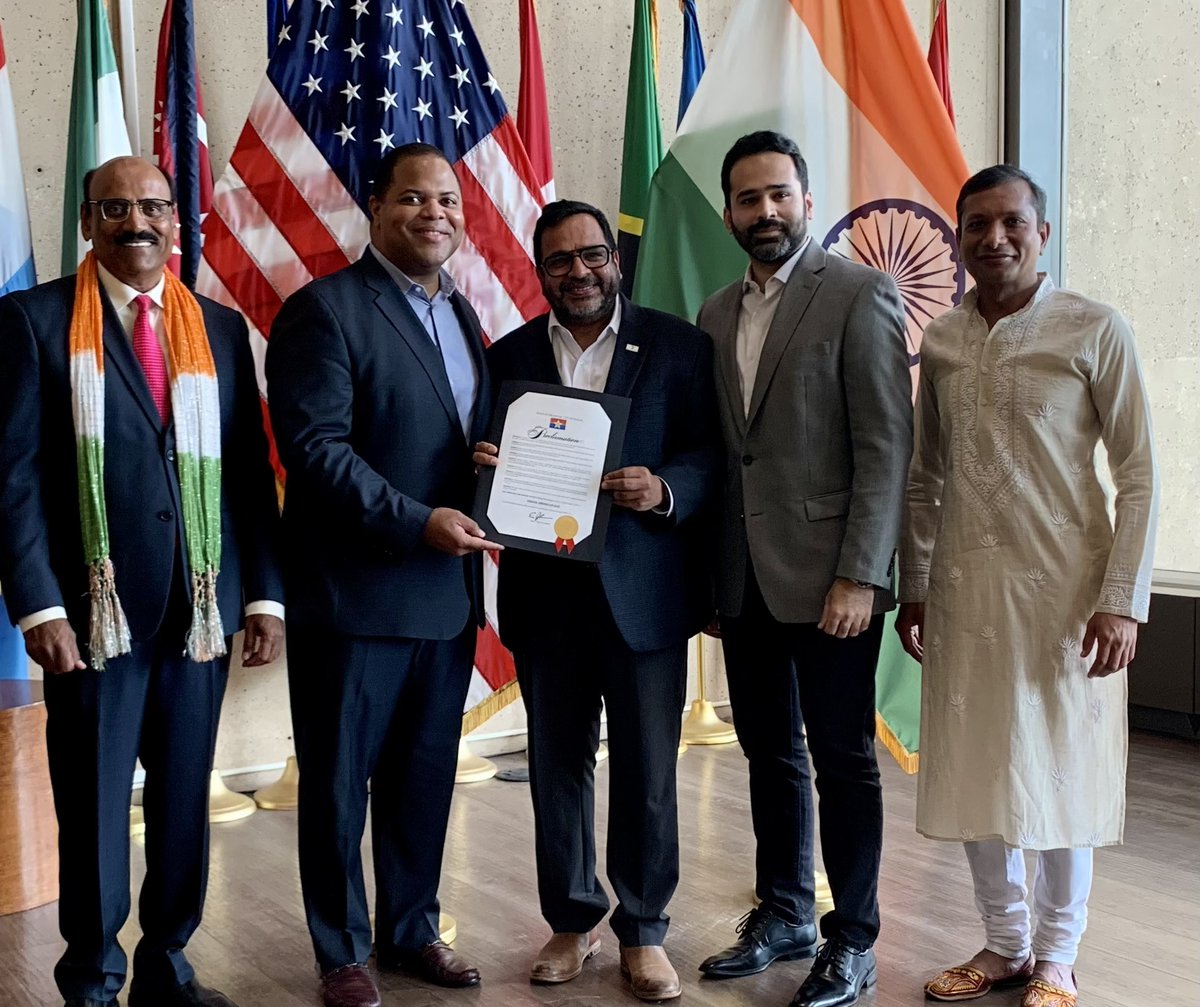 Johnson4Dallas's tweet photo. We have a thriving Indian American community in Dallas. To honor their contributions to our city and to recognize the 75th anniversary of India’s independence, I have proclaimed today, August 15, 2022 as “Indian American Day” in the @CityofDallas. https://t.co/eUI1x01wOE