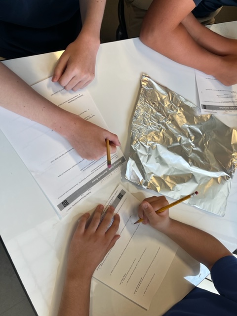 CSMSNewton's tweet photo. CS 8th Grade Students explored the https://t.co/qkIauAovQO based Problem Solving Strategy in their first Unit today! They had to define a problem, make a plan, test it, reflect, and re-test. https://t.co/tTcwAY2hQ3