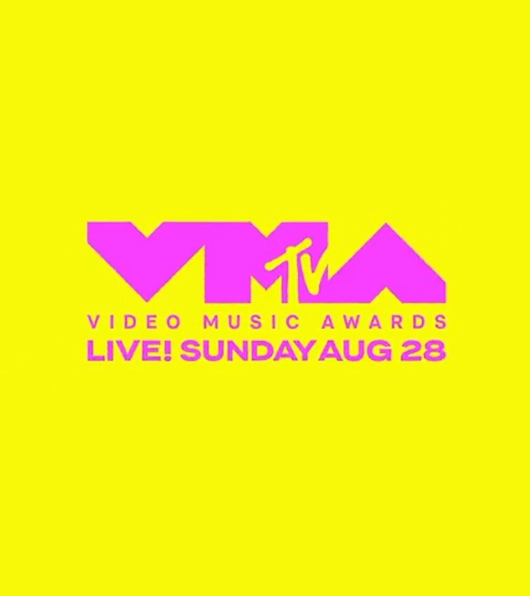 cyanblink's tweet photo. Blackpink at the VMAs will be their first award show performance since 2019. They're finally back! 😭 @blackpink https://t.co/LKIAj4QLkS