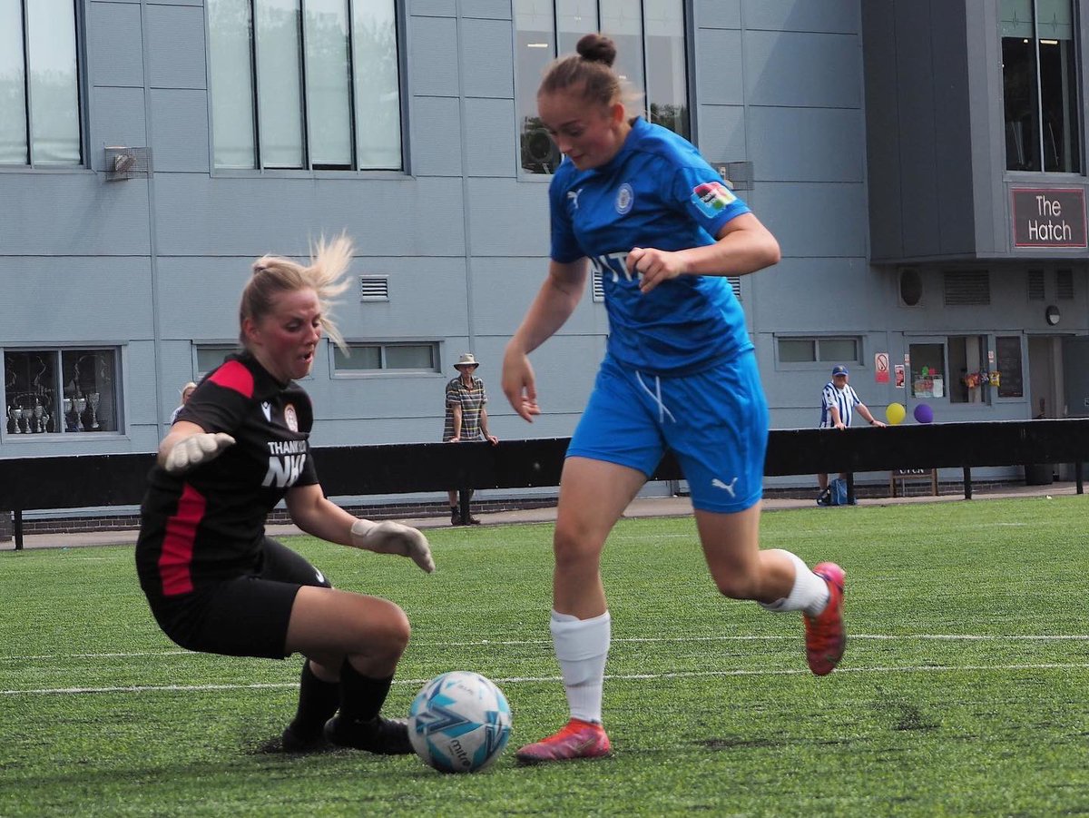 MATCH PICS : Highlight pics from yesterday’s Reserve friendly match v <a href="/LadiesMiddleton/">Athletico Middleton 19 Ladies ⚽️</a> 

Full gallery on our website, stockportcountylfc.com👍🏻📸

Well done to everyone for playing in that heat!🔥☀️😎

🔵⚪️🎩 #UTH