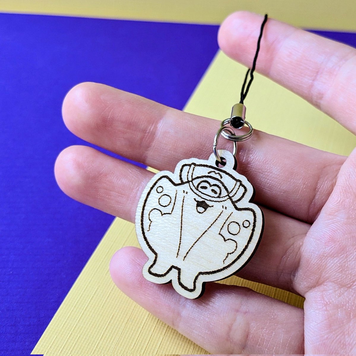 _LittleParade_'s tweet image. Deep Cut Charms now available on my Etsy, LittleParadeShop, link in my bio! 💜💛 #Splatoon3 #Splatoon3Direct #shiversplatoon #FryeSplatoon #deepcutsplatoon #deepcut #bigmansplatoon #shiverfrye #splatoon #Splatoon2