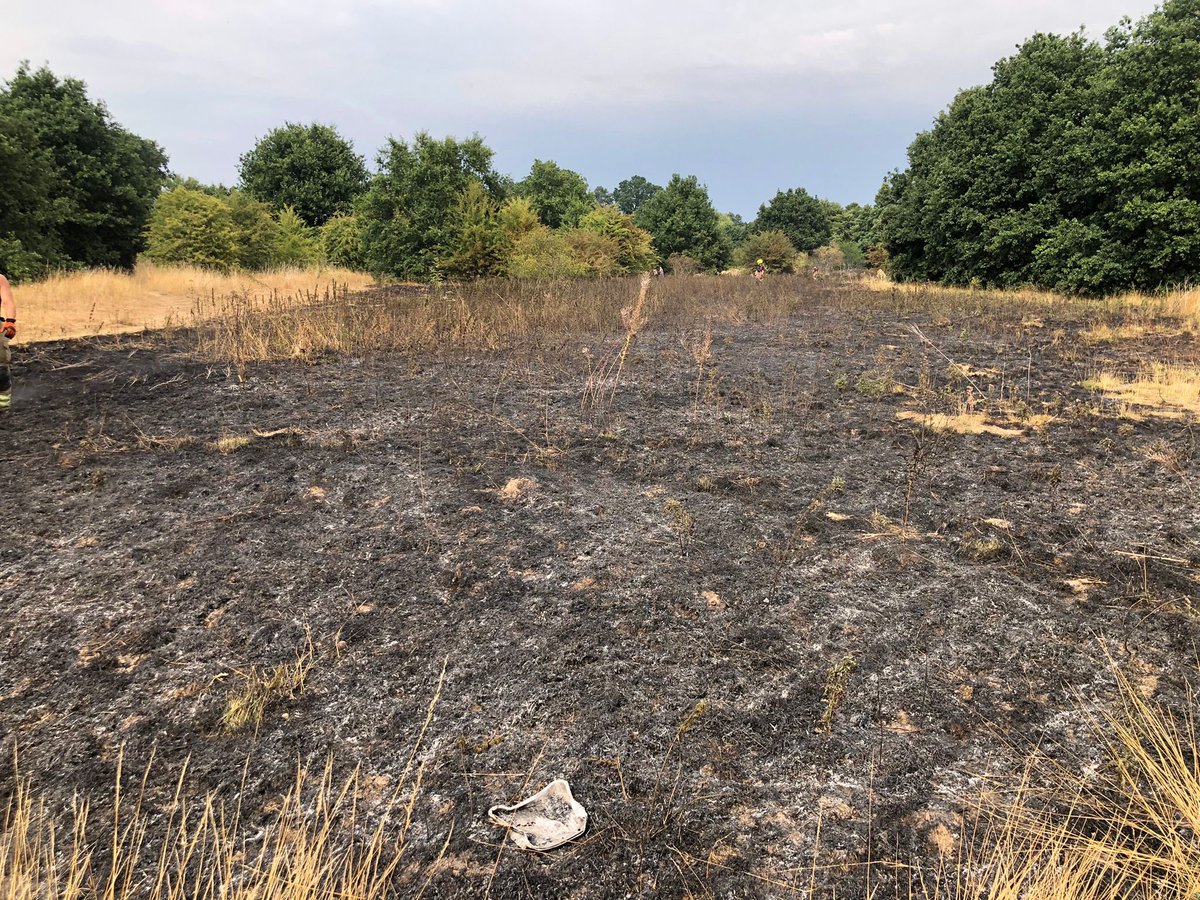 Another 4 pump fire in Bishops Stortford caused by a disposable BBQ.. please take extra care in such dry hot weather. #Hertfordshire #Hertsfirecontrol #BBQsafe #Fire #BishopsStortford
