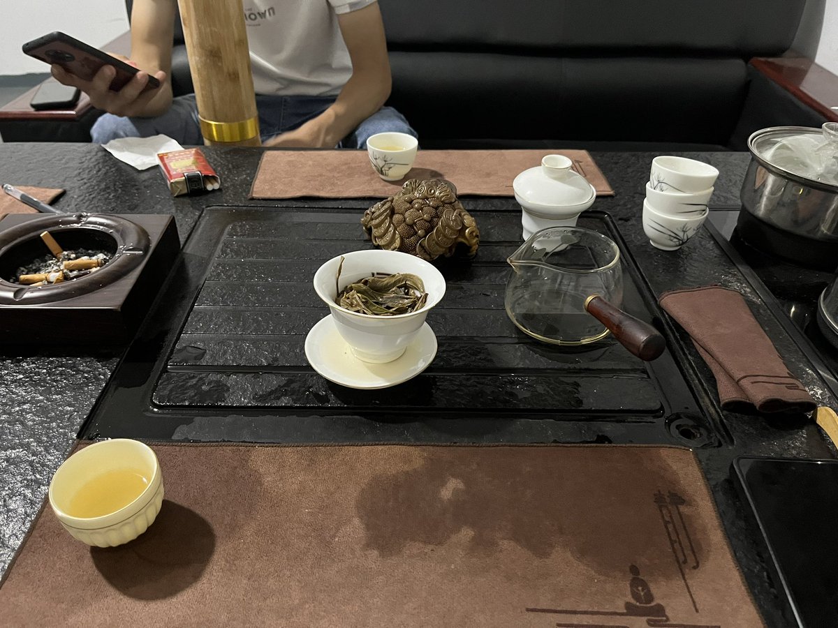 What life really needs is not expensive tea, but the mood to drink tea.
