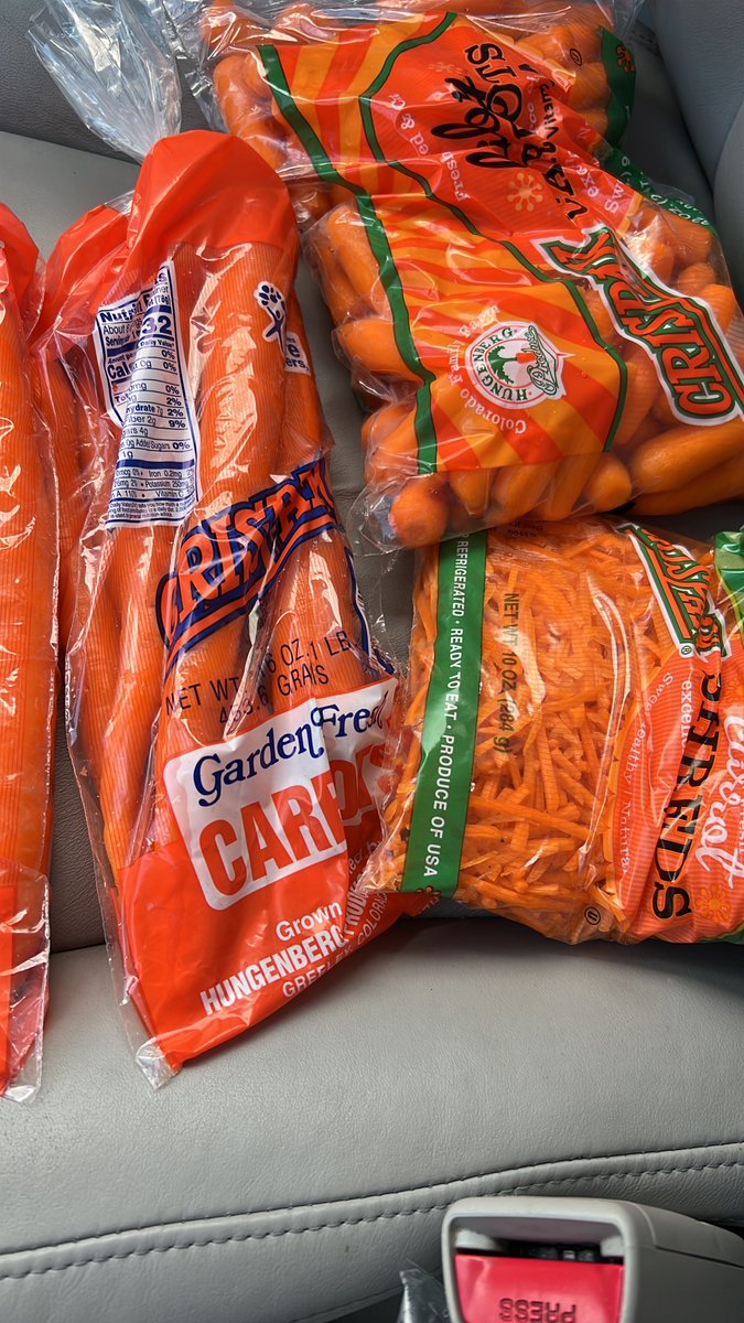 HeavyConnected's tweet photo. On Saturday, we dropped by Hungenberg Produce in Greeley, Colorado. Their Food Safety manager, Antoinette Burke, started using HeavyConnect this summer for their food safety documentation and record-keeping compliance. Thank you for the hospitality! https://t.co/KQ9sAITcVr