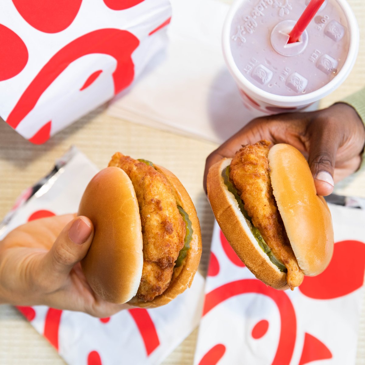 CFAPearland's tweet photo. Real friends. Real moments. Real good. ☺ Cheers! #cfapearland https://t.co/9QVHay24rA