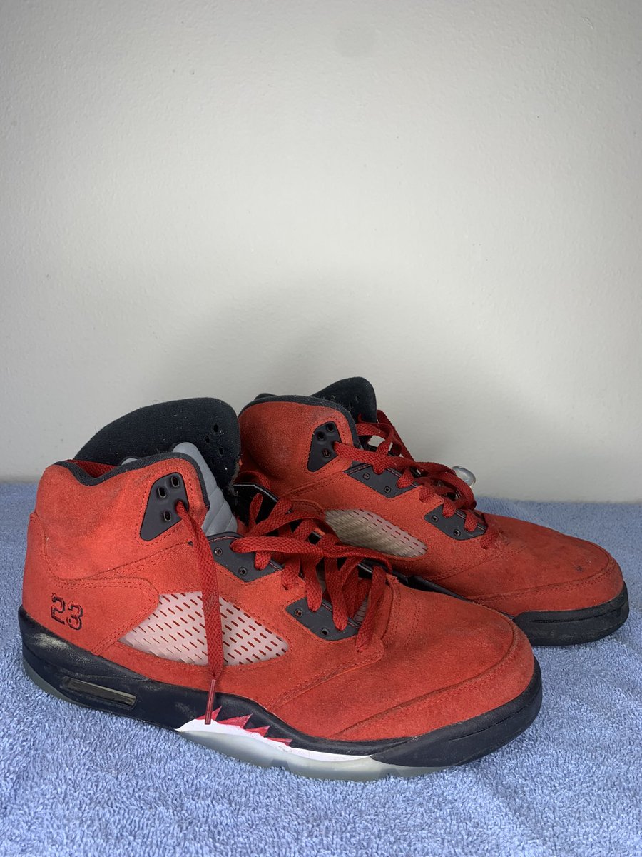 cleankikz01's tweet photo. Check out our Ultimate Clean on these Jordan 5 โRaging Bullโ. ๐งผThis dirty shoe was revived and is now ready for a fresh outfit!!๐ช
#gramfam #latech #smallbusiness #cleankicks #BlackOwnedBusiness #scrubbinsoles https://t.co/RgZEqk0Va7