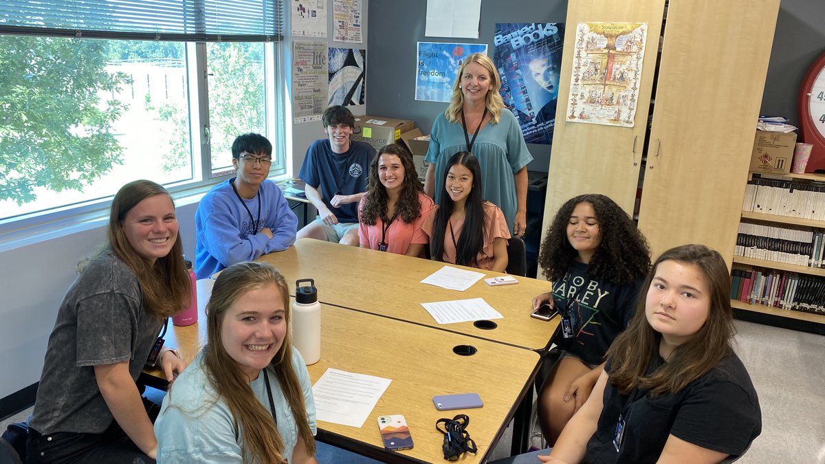 gcschools's tweet photo. Bekki Benjamin, an English teacher @WadeHampton_High, is excited to welcome students back to school. Last week, she was named the third runner-up for GCS Teacher of the Year! #firstdayofschool #GCStoy #gcssupt #buildingabettergraduate https://t.co/dmQVwoBD4S