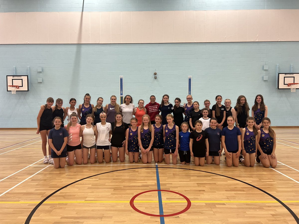 It was day 1 of our performance camp.
We started the day off with S+C led by Mikey and then had Nat Panagarry leading an attacking session.
Still time to book on for the rest of the days. <a href="/Npanagarry/">nataliepanagarry</a>