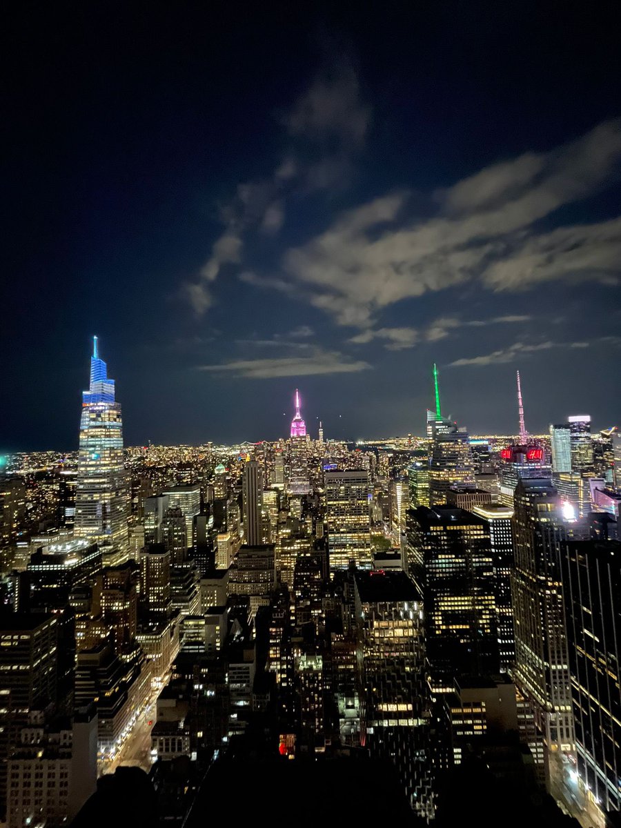 JayneLoveday01's tweet image. View from the Top of the Rock 😍 #Stunnning #TopOfTheRock