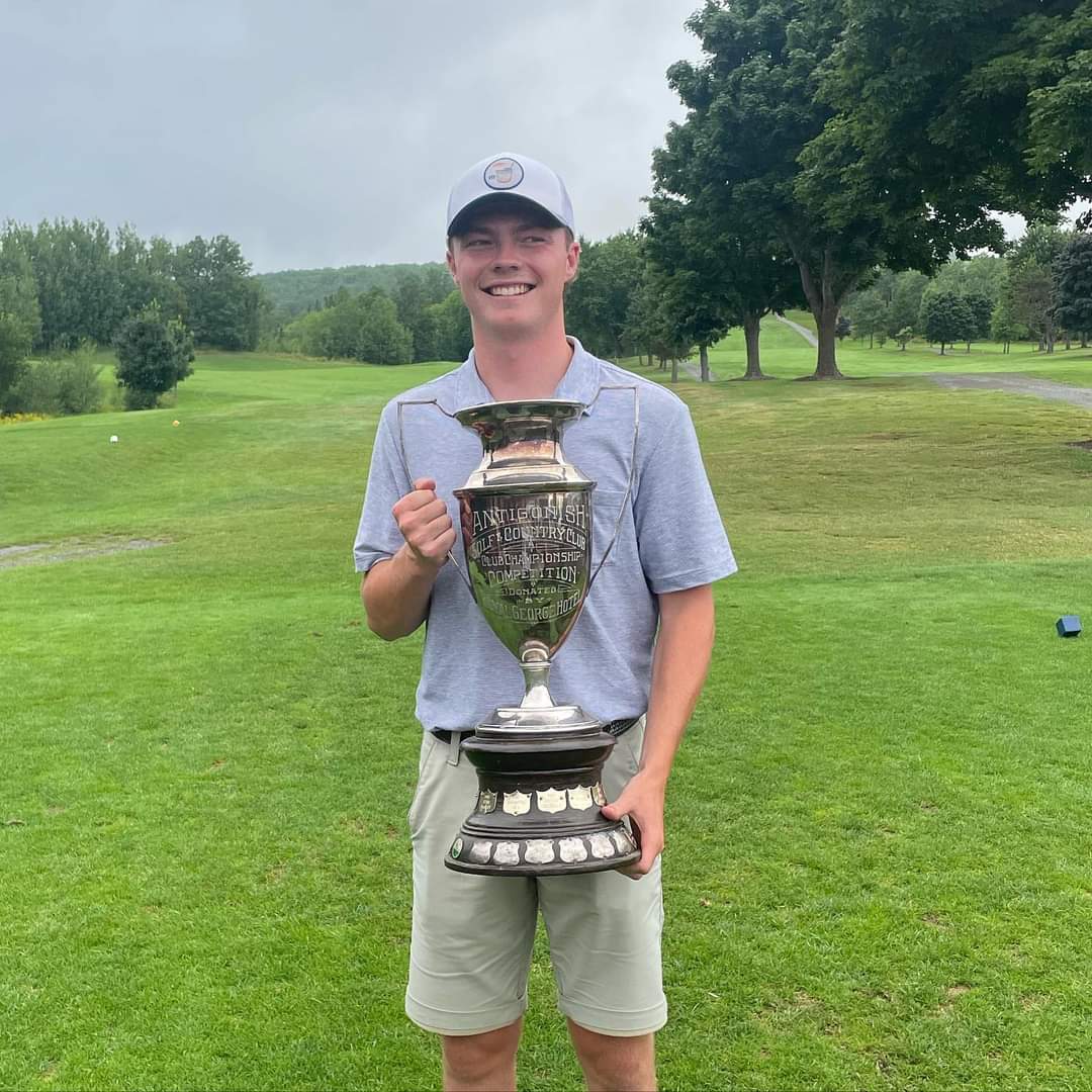 AntigonishJrB's tweet photo. Congrats to Bulldogs player Logan Tramble on winning the Men's club Championship at the Antigonish Golf Club https://t.co/Gy0B2iZrFQ
