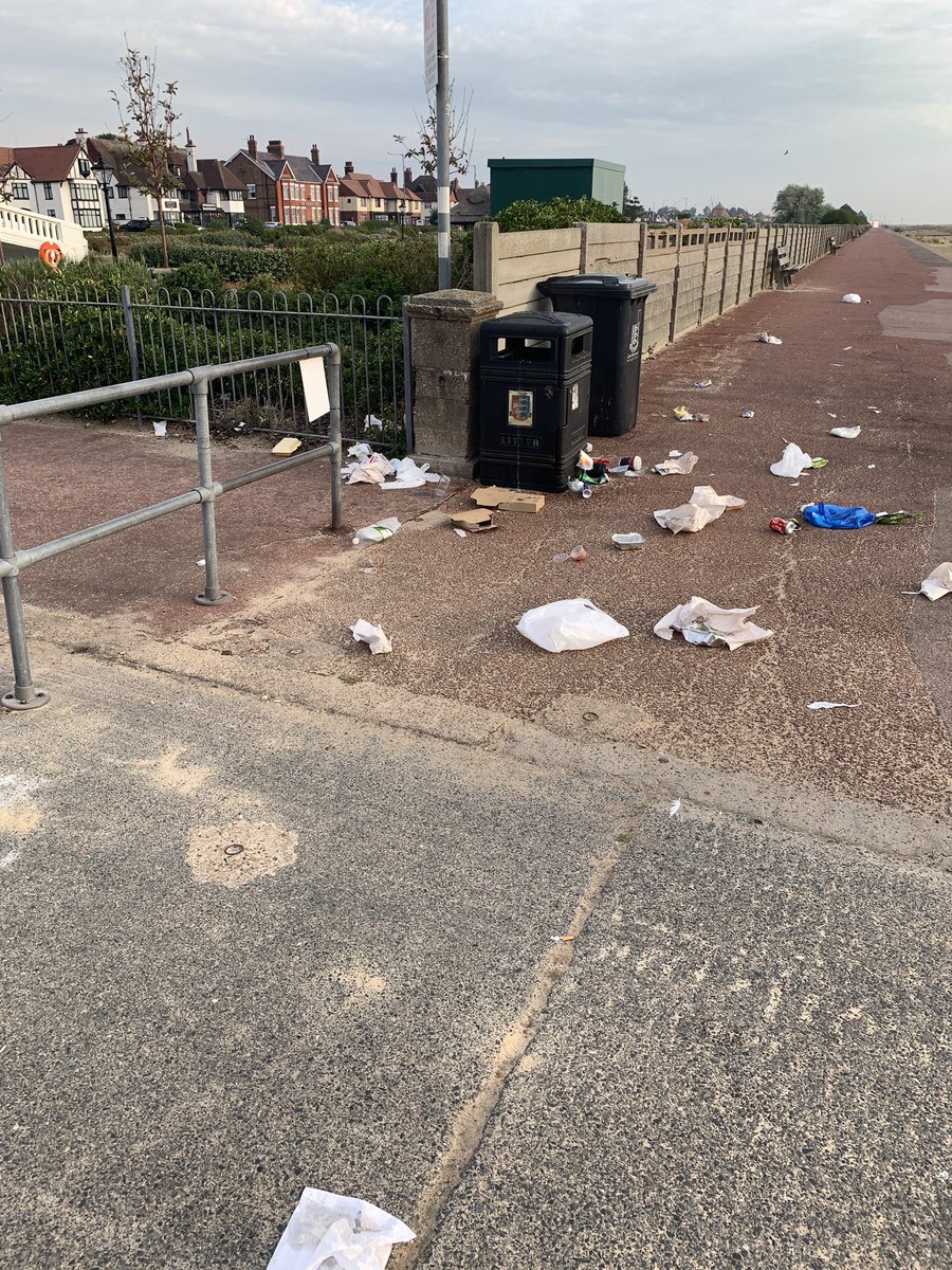 BeachHutGY's tweet photo. @MunchiesGy @greatyarmouthbc Nope ! And as stated in my reply to @greatyarmouthbc their decision to suspend a very loyalty worker for something that is out of his control on a very busy weekend, and not replace him is absolutely shocking ! https://t.co/a5Vc5fIje3