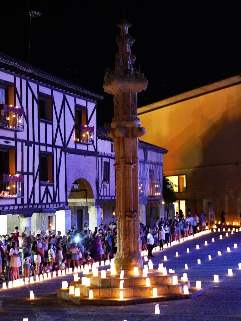 _anacob's tweet photo. Noche de Velas 2022 #PeñarandadeDuero #Cantamora #RiberadelDuero
@penaranda_duero
@pueblosmagicos
#oftp https://t.co/BTErXkXqEM