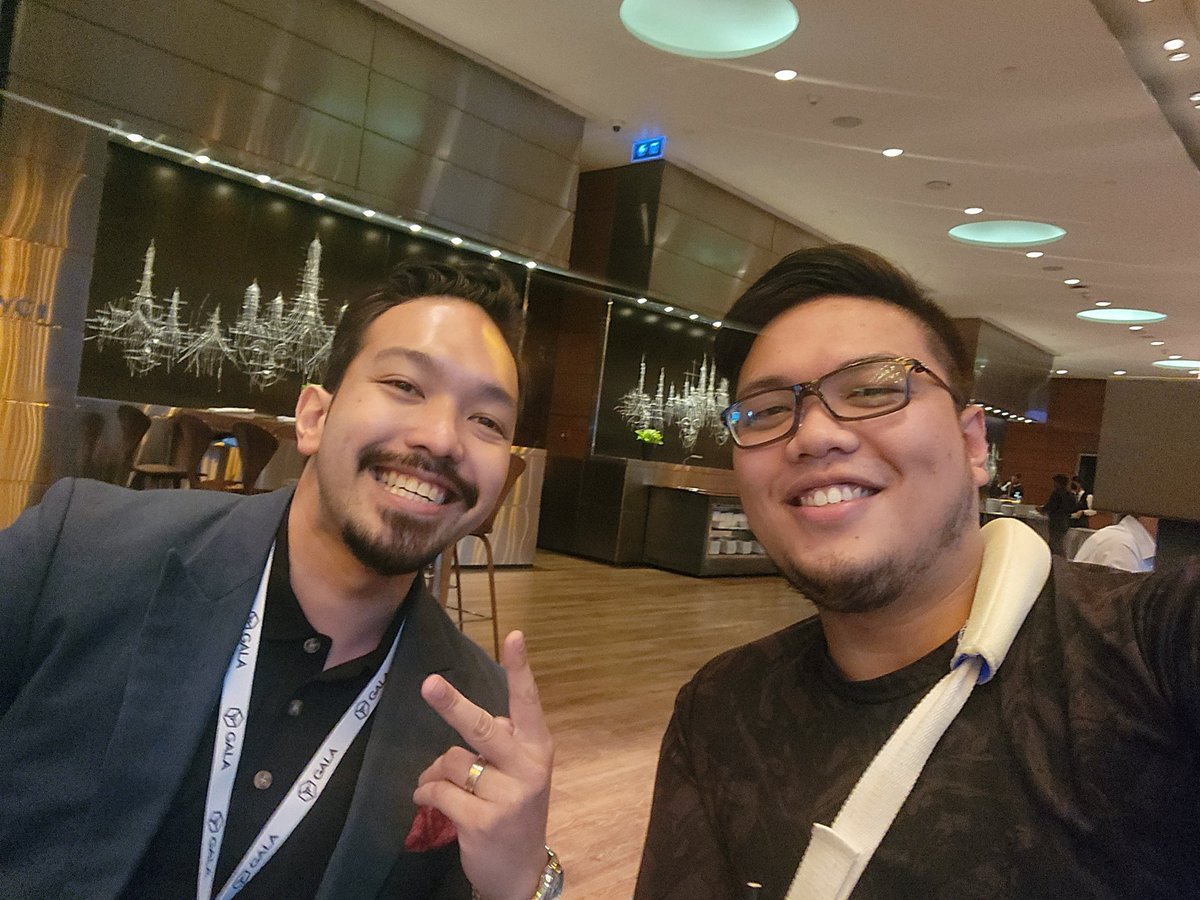 IanLivesCrypto's tweet photo. "Hanging out" is a very important part of the journey. Difficult to go down this path alone! 💯 https://t.co/iRM6RealYS