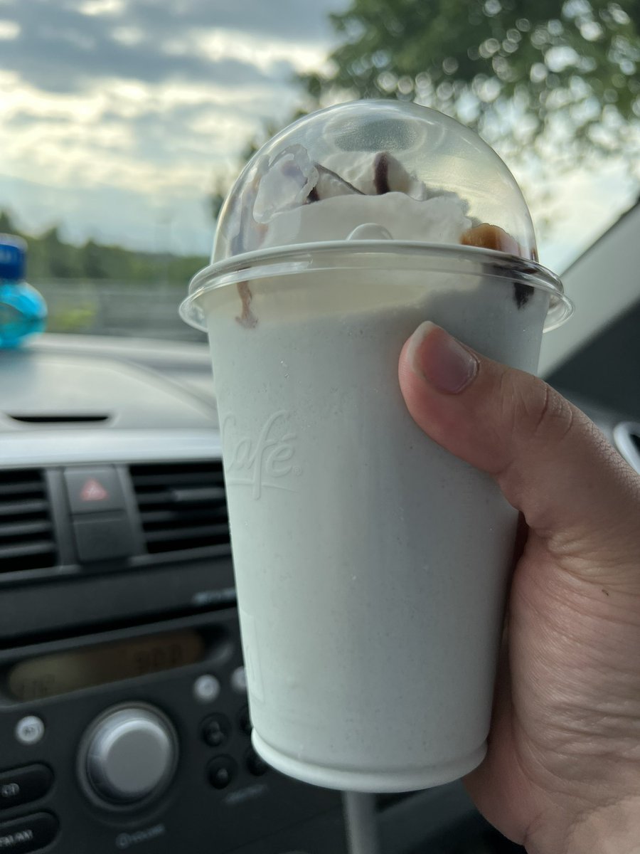 a_ejme's tweet photo. @McDonaldsNorge leverer må jeg si https://t.co/JzY5WbmWwA