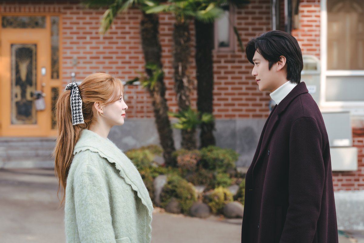 Mewie_shiny's tweet photo. [Still Cuts] Gong Family 👨‍🦰👩‍🦰👶#JinxedatFirstEp16 #JinxedatFirst 👑🧸🔮⚡️🐟🍭#NaInWoo #나인우 #นาอินอู #SeoHyun #서현 #ซอฮยอน #징크스의연인 #TheJinxsLover https://t.co/30w4k2JzYp
