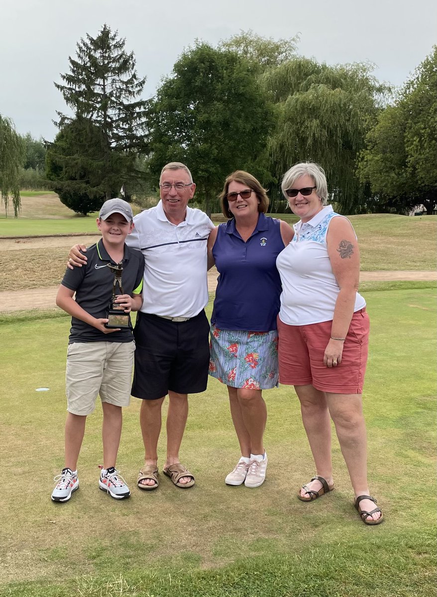 cosbyjuniors's tweet photo. Senior, lady and junior comp… an afternoon of golf and laughter #proudtobecosby https://t.co/3H3tbXnX82