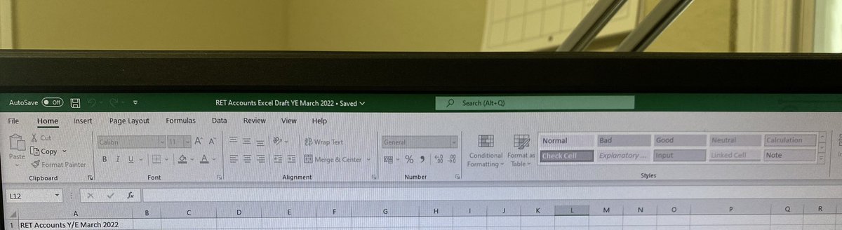 Help. Can any #excel bods out there tell me why these menu features go inactive midway through working on a spreadsheet?