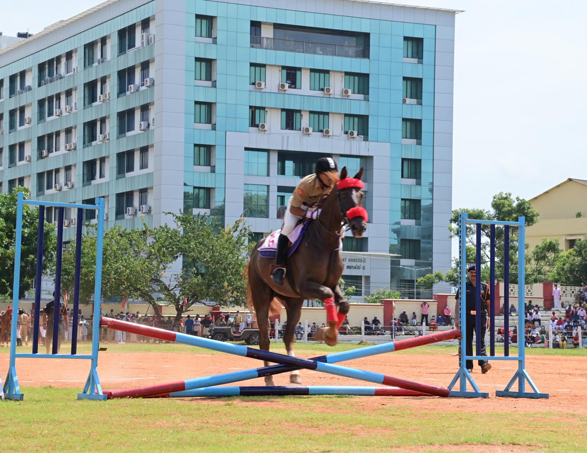7Thrissur's tweet photo. #75yrsofIndependence 
A spectacular display of equestrian activities was performed by the cadets of 1 Kerala R&amp;V Sqn NCC, Mannuthy at Central stadium, Trivandrum on the occasion of 76th Independence Day celebrations
@KER_LAK_DTE @HQ_DG_NCC 
@DefencePROTvm @drajaykumar_ias https://t.co/rCMlVXJ5Yg