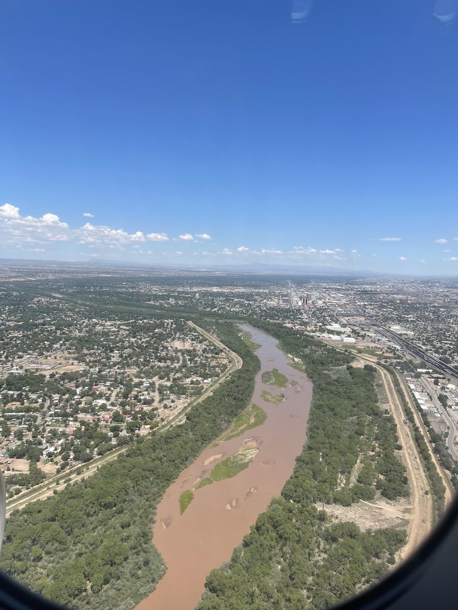 granttosterudwx's tweet photo. It was so good to see water in the Rio Grande flying into Albuquerque yesterday. https://t.co/uCjKZYJ1Km